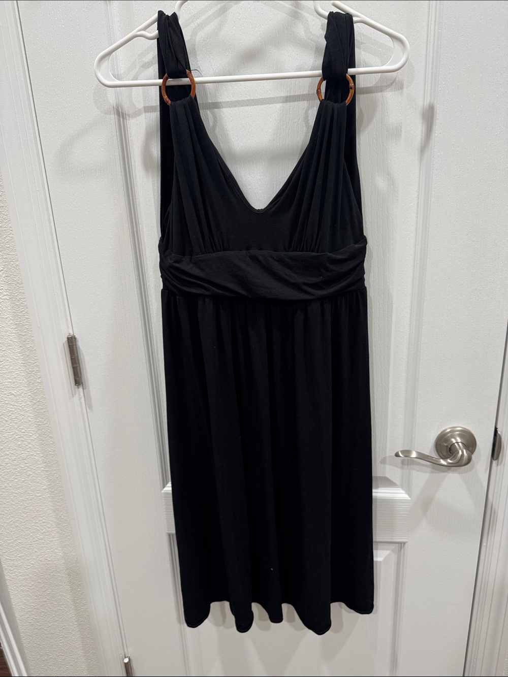 Classic Black Sleeveless Midi Dress with Ring-Detail Straps